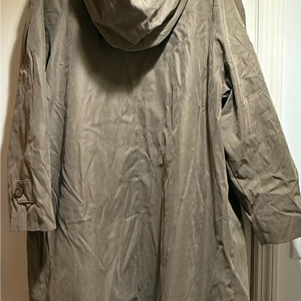 London Fog Tan Trench Coat Classic Water-Resistant Design - Picture 2 of 7